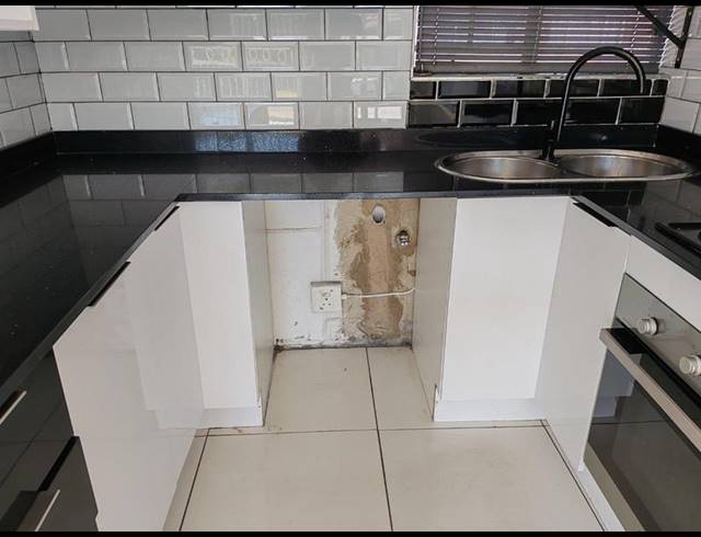 3 BEDROOM SIMPLEX FOR SALE IN KEMPTON PARK EXT 04